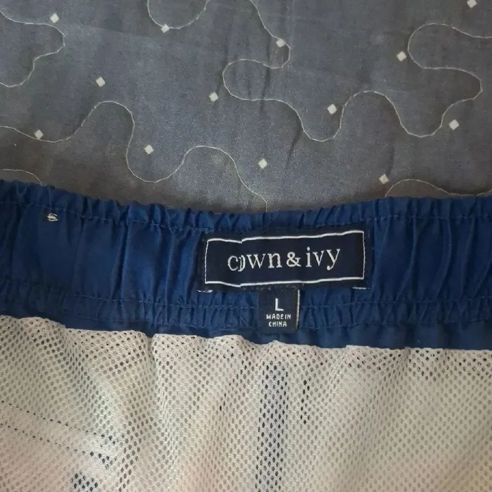 Crown & Ivy Men's Blue Striped Swim Shorts size large